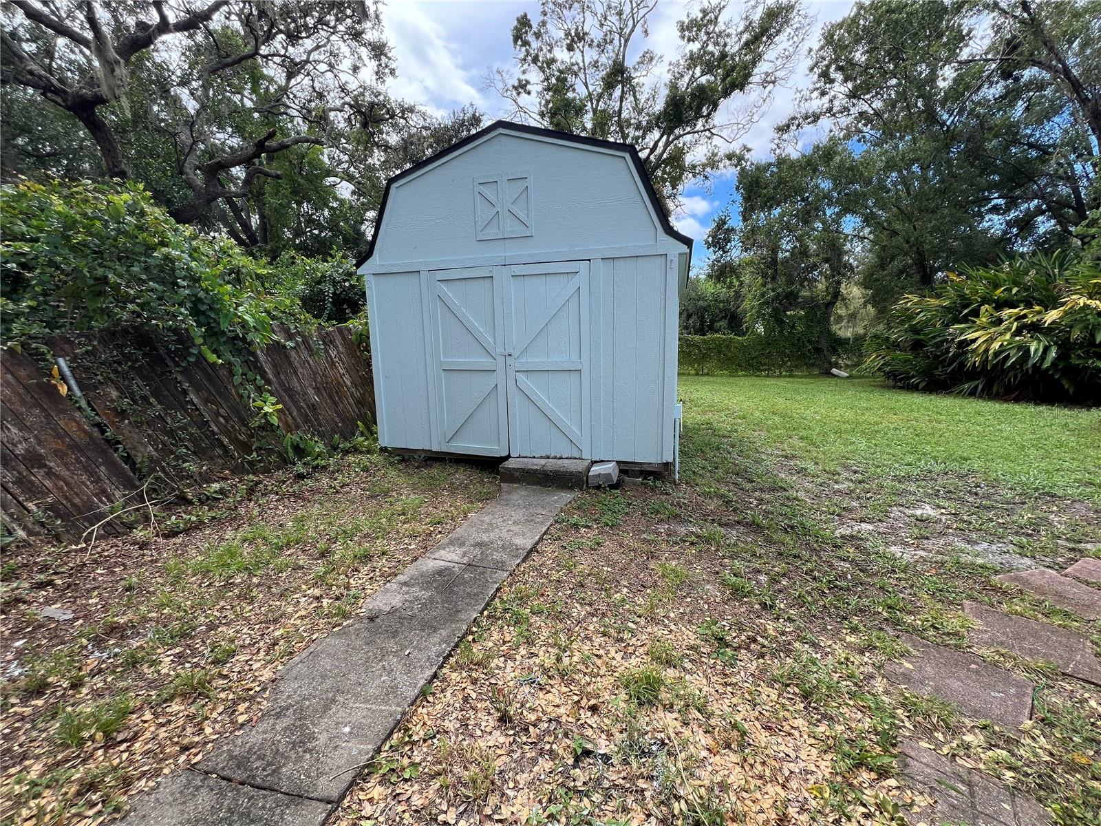 Image 8 of 9 For 8922 El Portal Drive