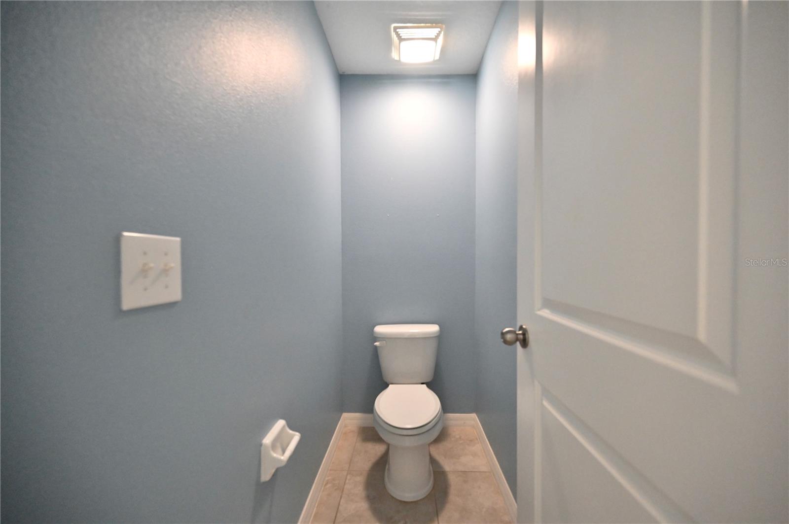 Image 21 of 42 For 4914 Reflecting Pond Circle