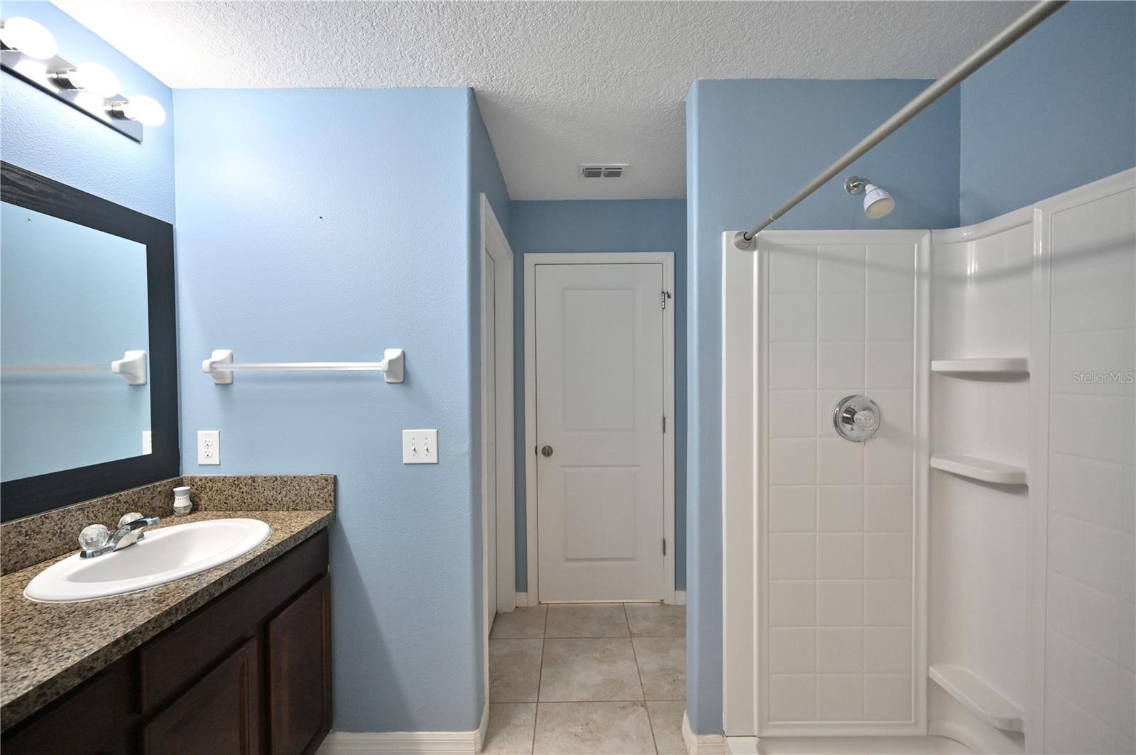 Image 23 of 42 For 4914 Reflecting Pond Circle