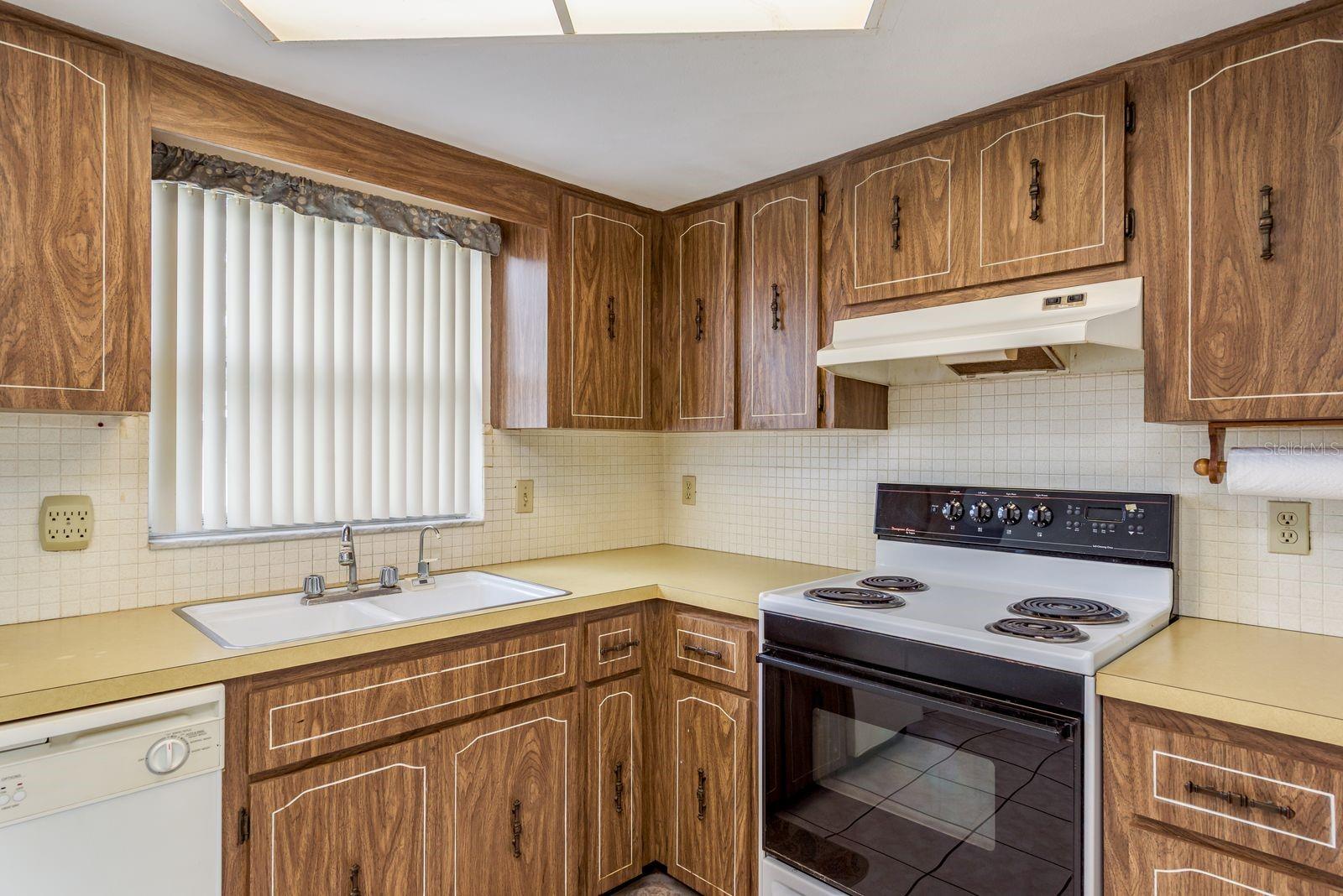 Image 13 of 32 For 9307 Wolcott Lane