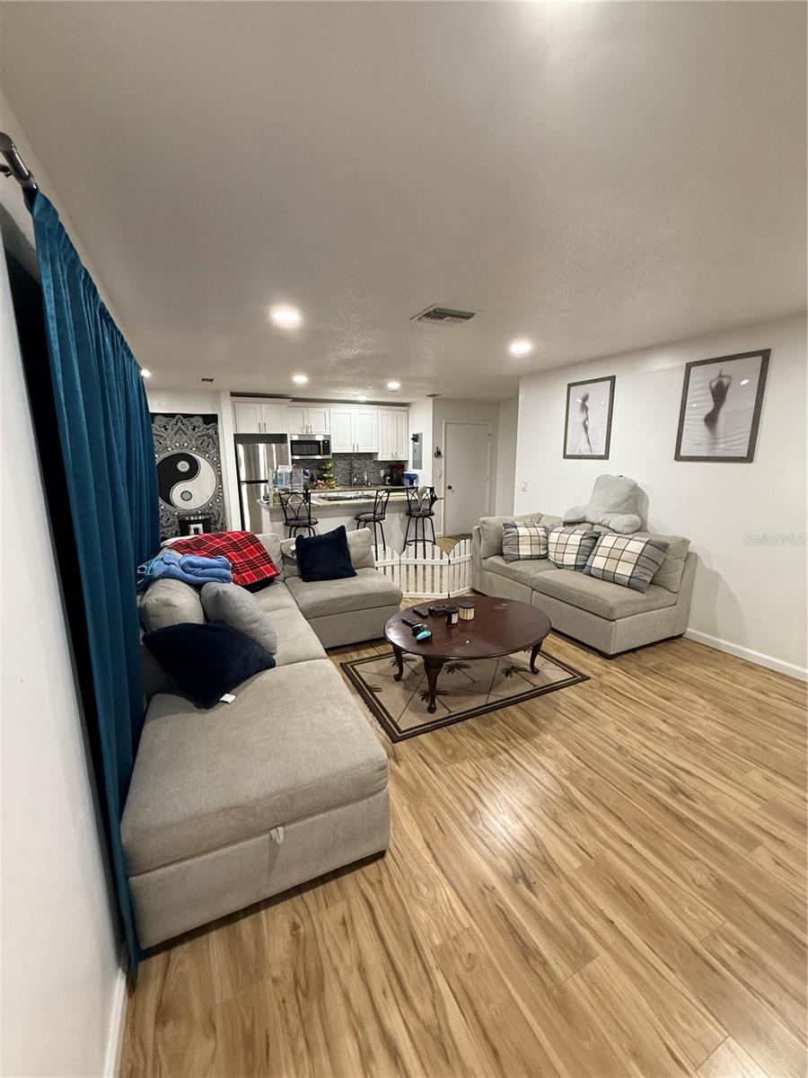Image 6 of 15 For 206 Caryl Way 1