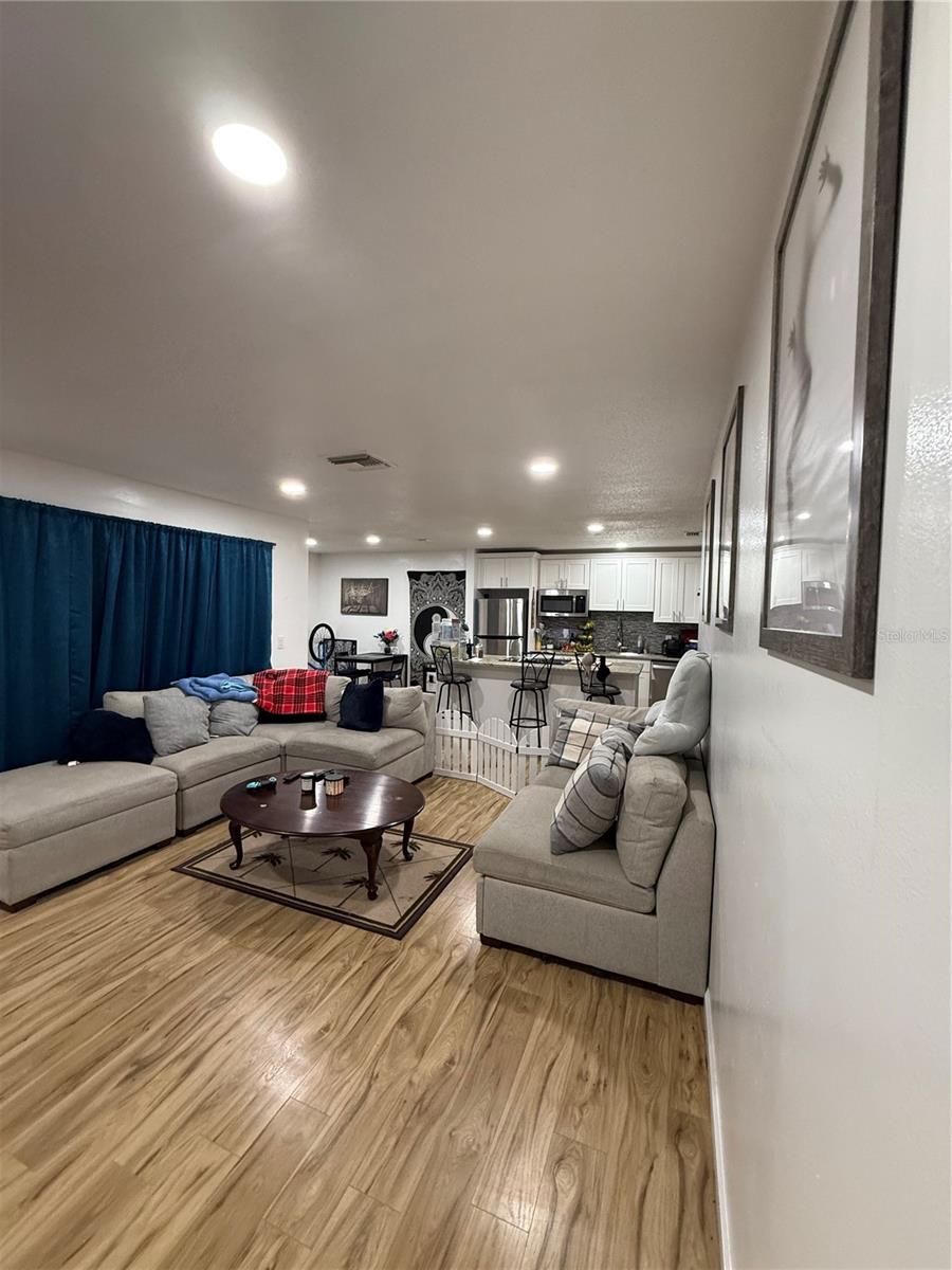 Image 7 of 15 For 206 Caryl Way 1