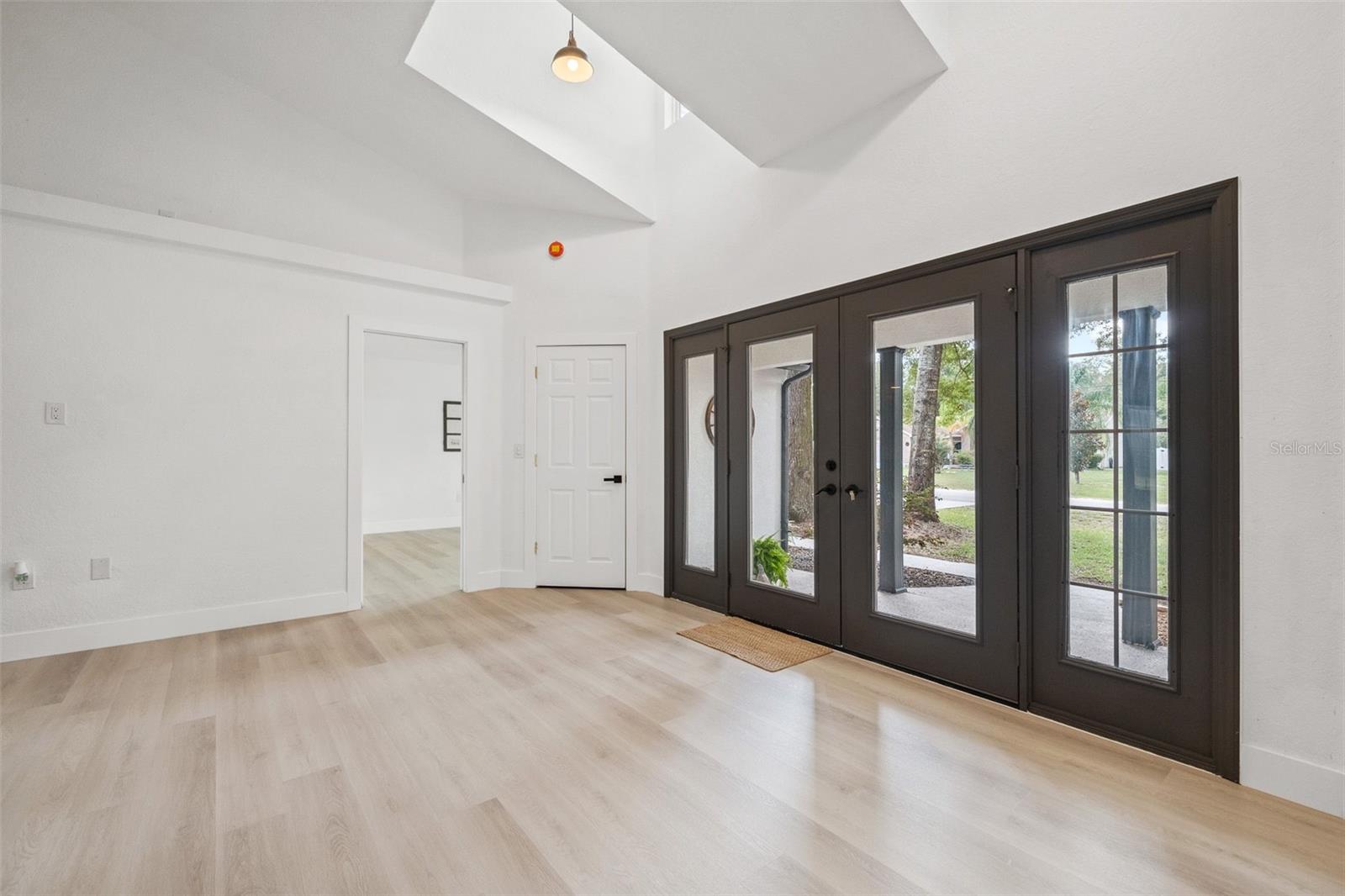 Image 12 of 50 For 8270 Cresap Street