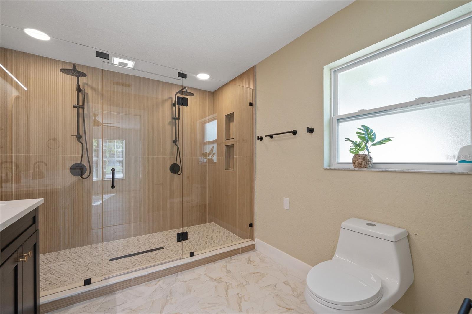 Image 18 of 50 For 8270 Cresap Street