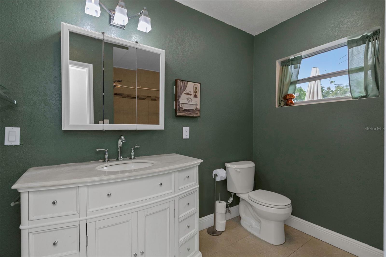 Image 30 of 53 For 1536 Lakeview Road
