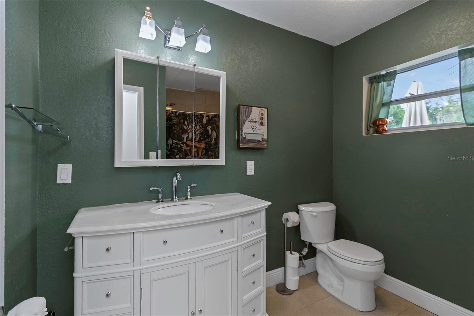 Image 31 of 53 For 1536 Lakeview Road