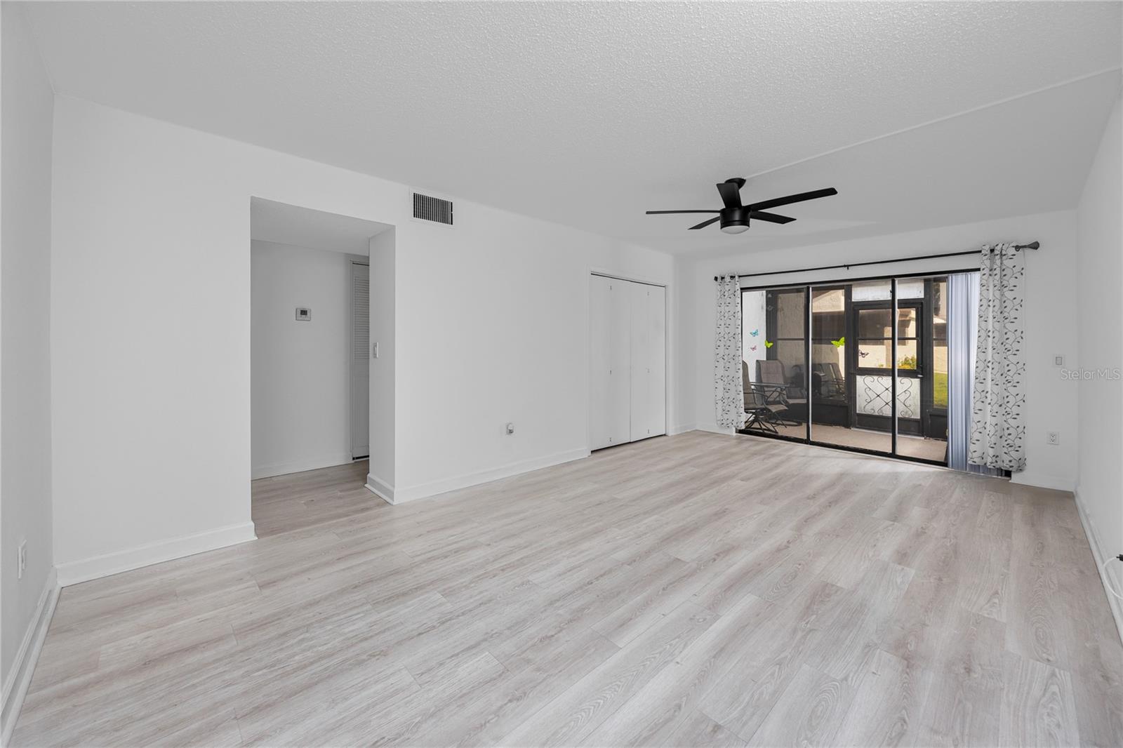 Image 9 of 32 For 2207 Belleair Road B4