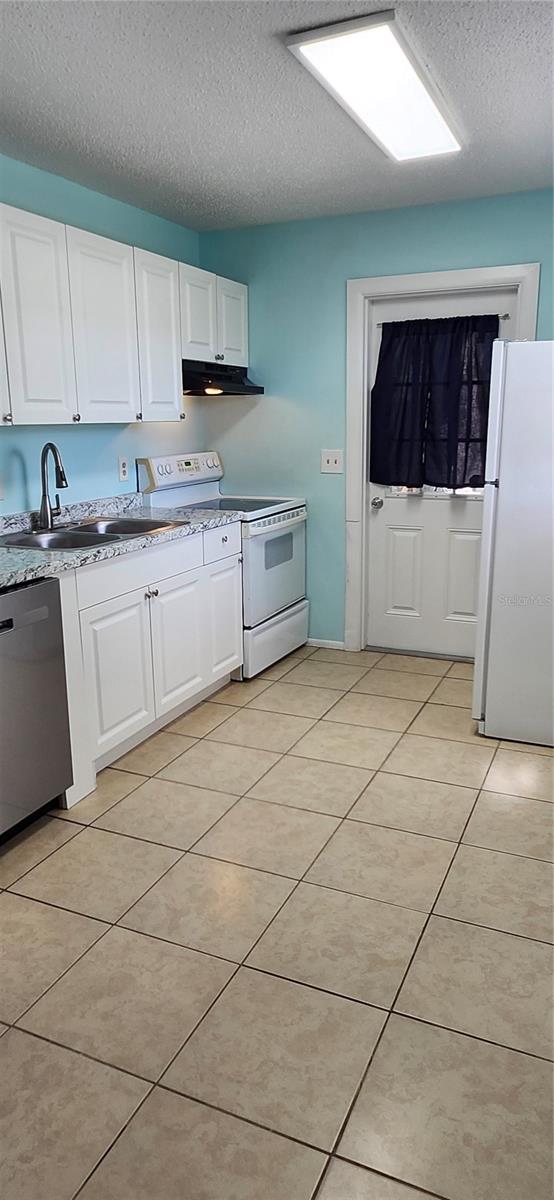 Image 12 of 26 For 2254 19th Avenue Sw