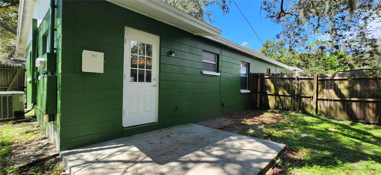 Image 23 of 26 For 2254 19th Avenue Sw