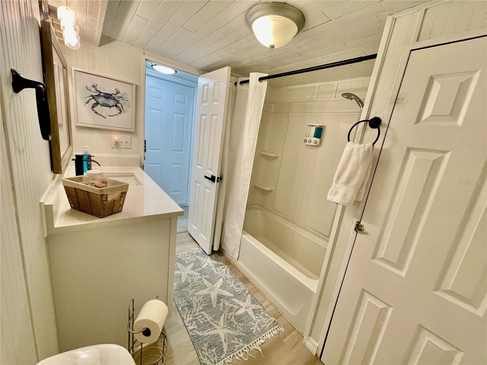 Listing photo id 22 for 7281 Aberdeen Court