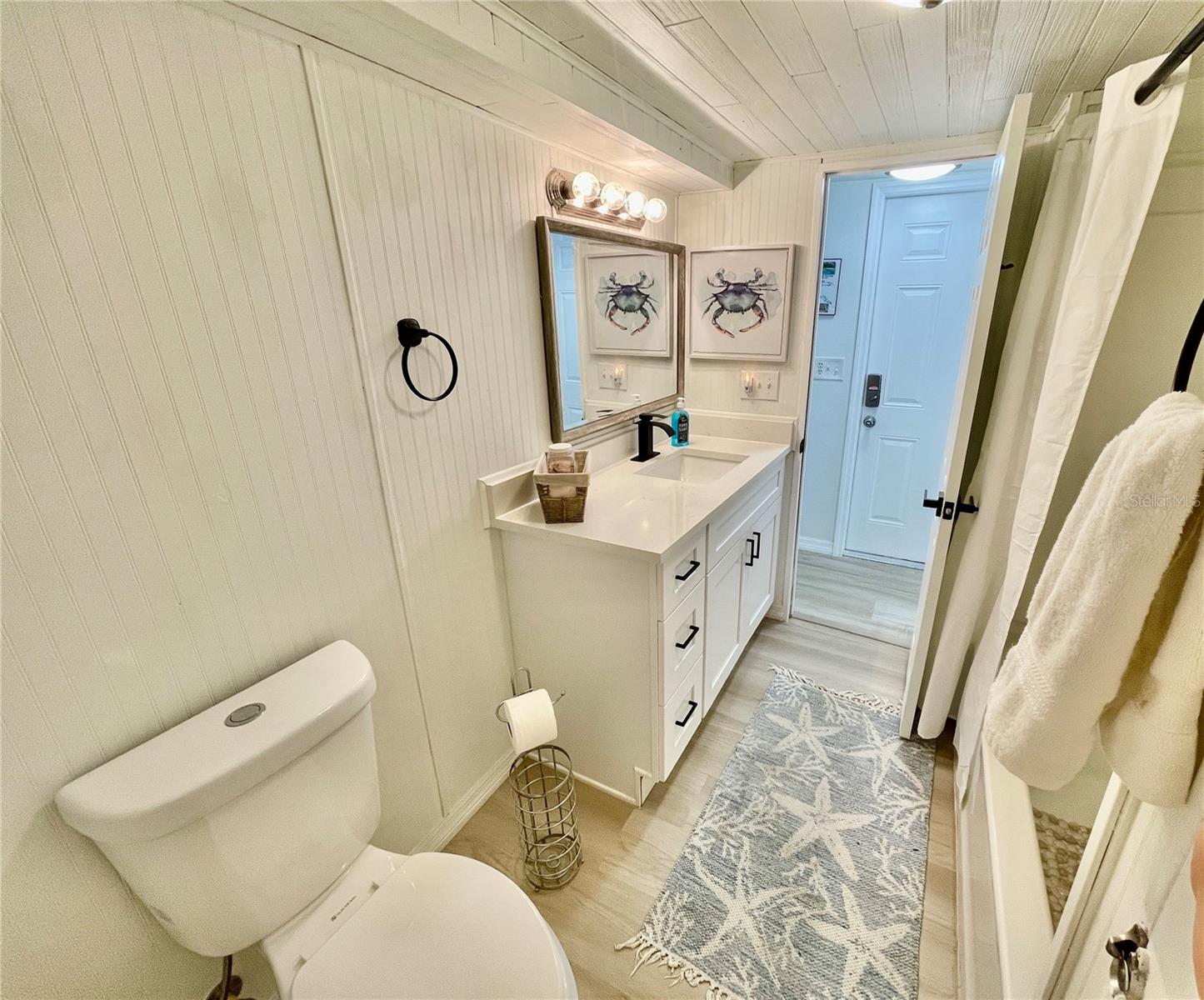 Listing photo id 23 for 7281 Aberdeen Court