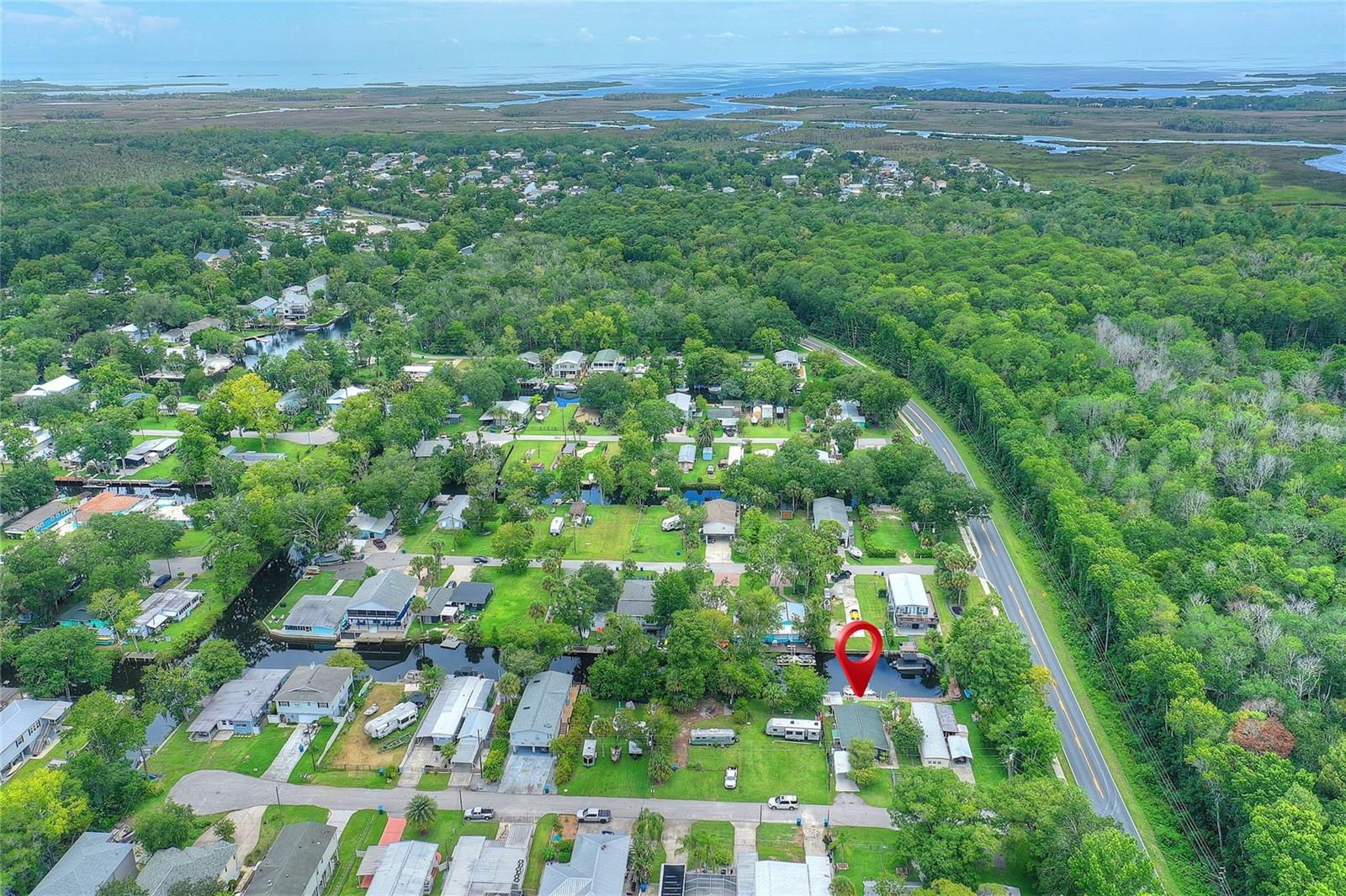 Listing photo id 32 for 7281 Aberdeen Court