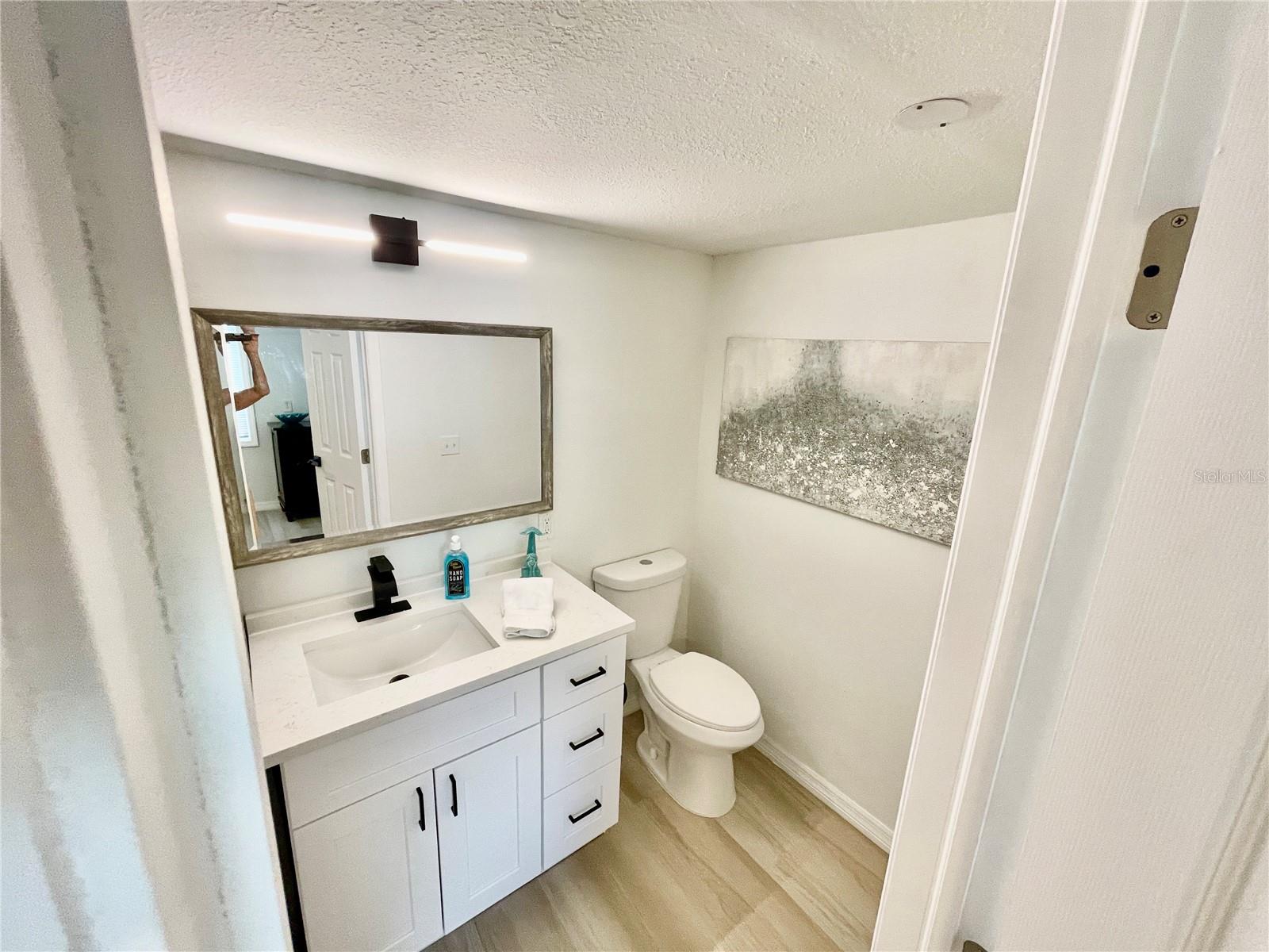 Listing photo id 5 for 7281 Aberdeen Court