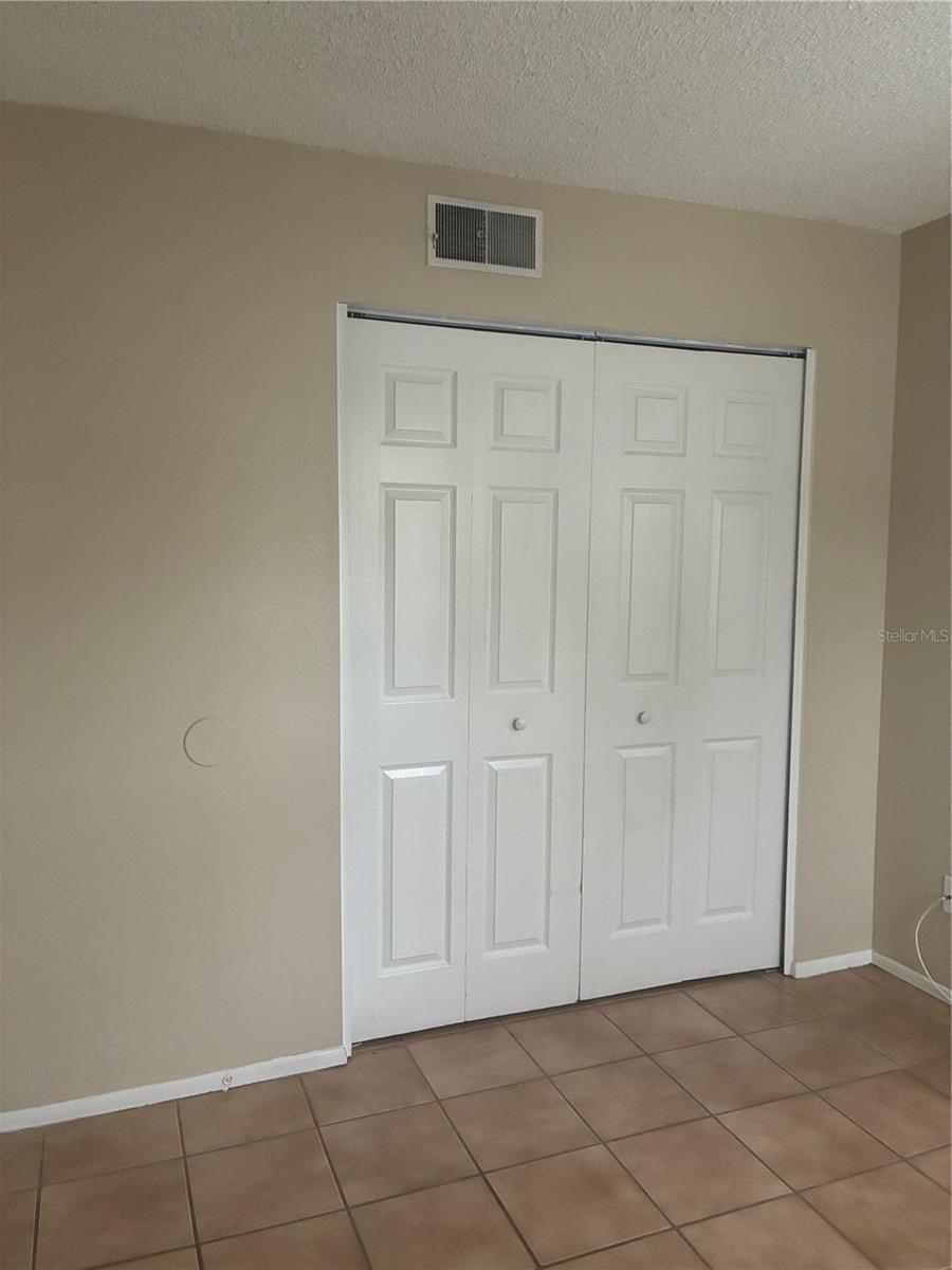 Image 11 of 14 For 7193 E Bank Dr