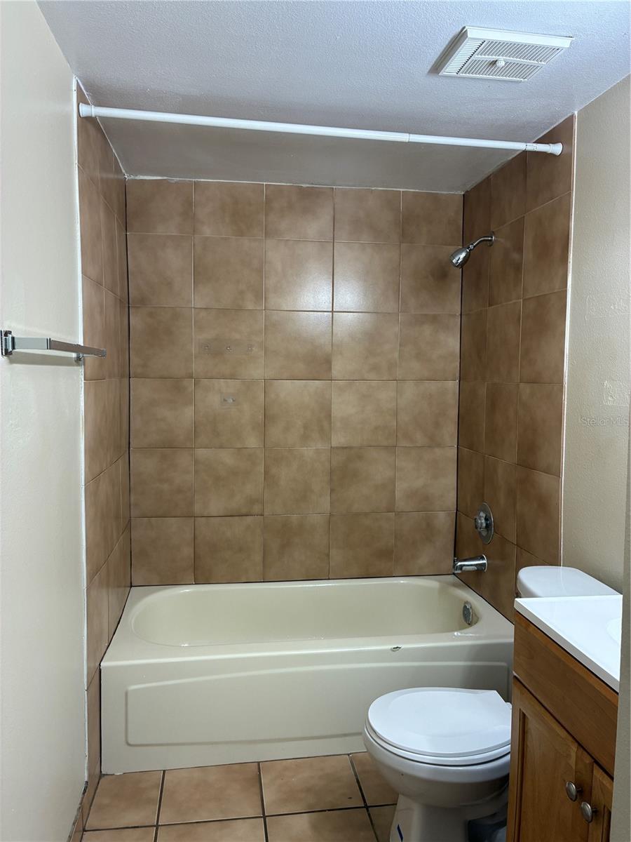 Image 12 of 14 For 7193 E Bank Dr