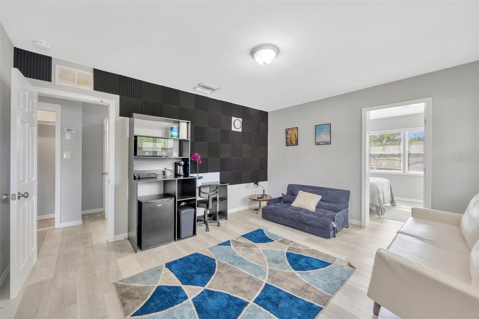 Image 18 of 49 For 701 Adalee Street