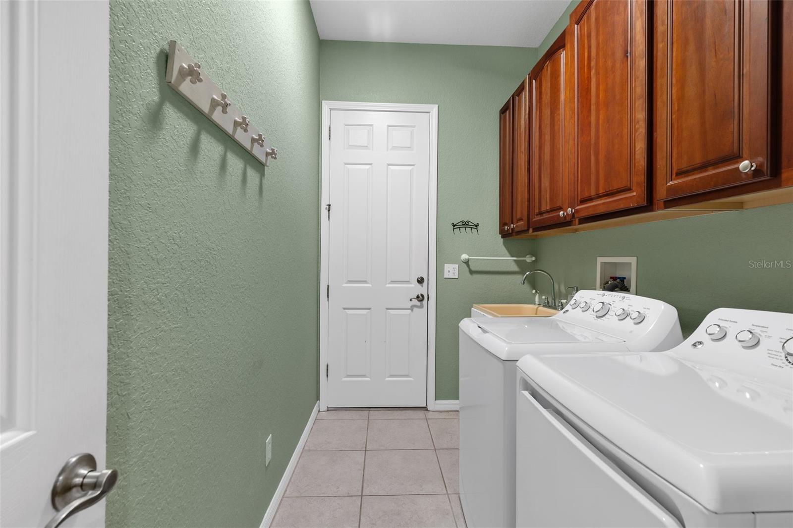Image 33 of 64 For 2404 Kensington Greens Drive