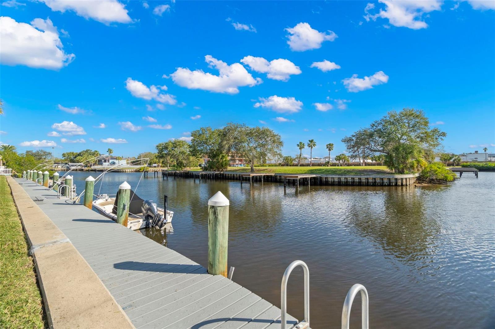 Image 26 of 36 For 412 Moorings Cove Drive 7h