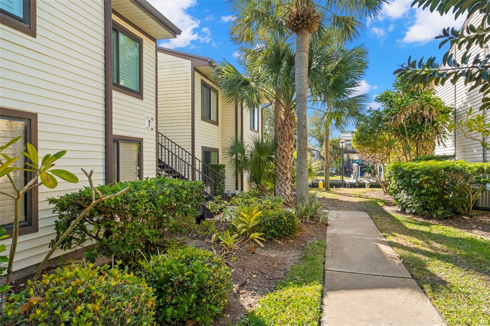 Image 3 of 36 For 412 Moorings Cove Drive 7h