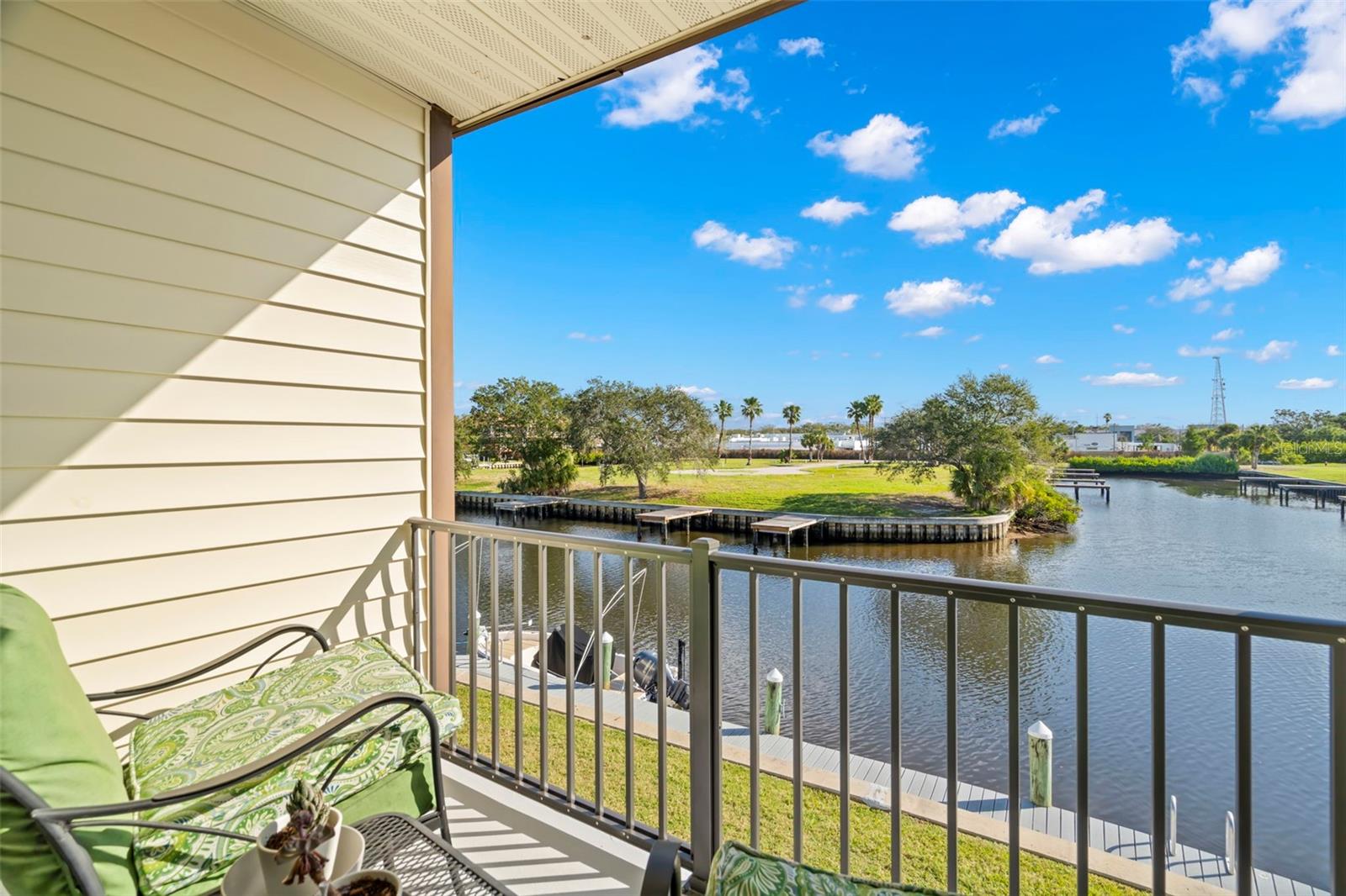 Image 8 of 36 For 412 Moorings Cove Drive 7h