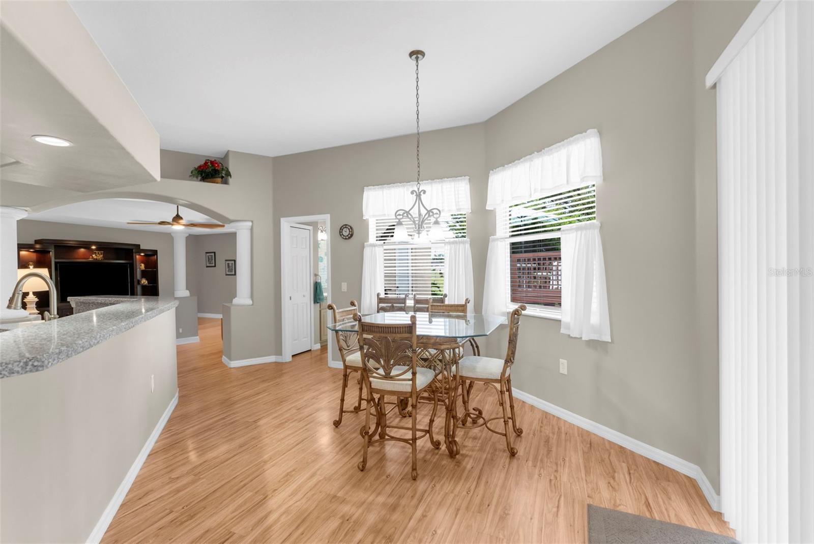 Image 9 of 49 For 3337 Carmen Avenue