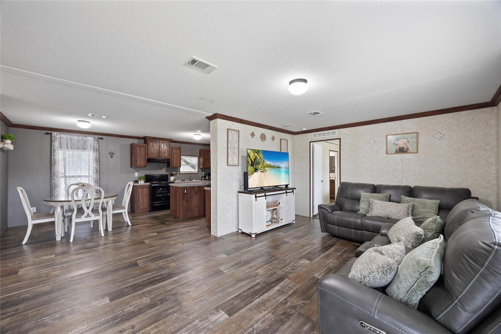 Image 4 of 23 For 4490 Lower Meadow Road
