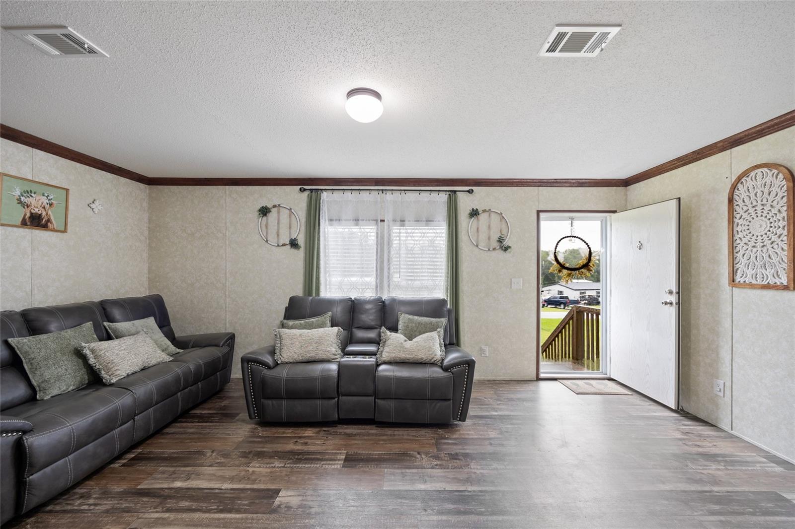 Image 5 of 23 For 4490 Lower Meadow Road