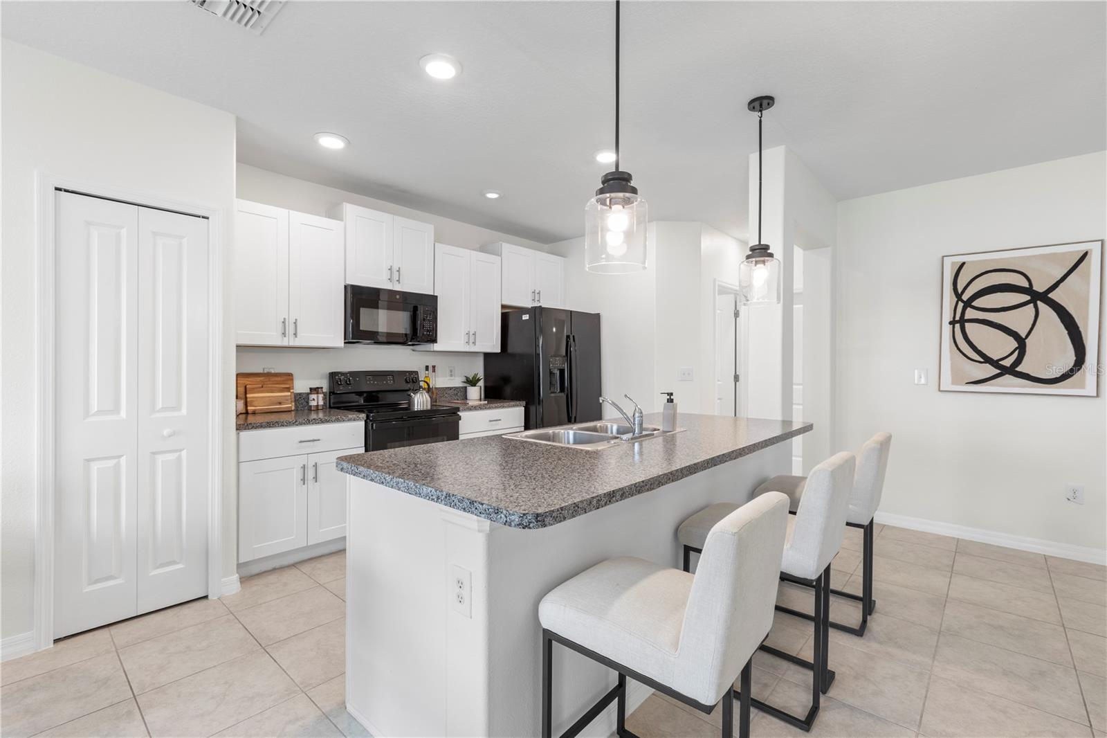 Image 18 of 66 For 7033 Samuel Ivy Drive