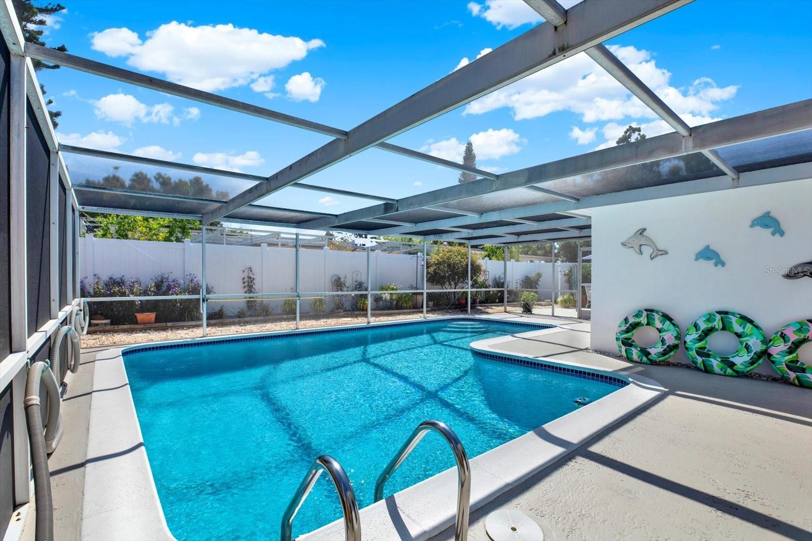 Listing photo id 11 for 9024 Lido Lane