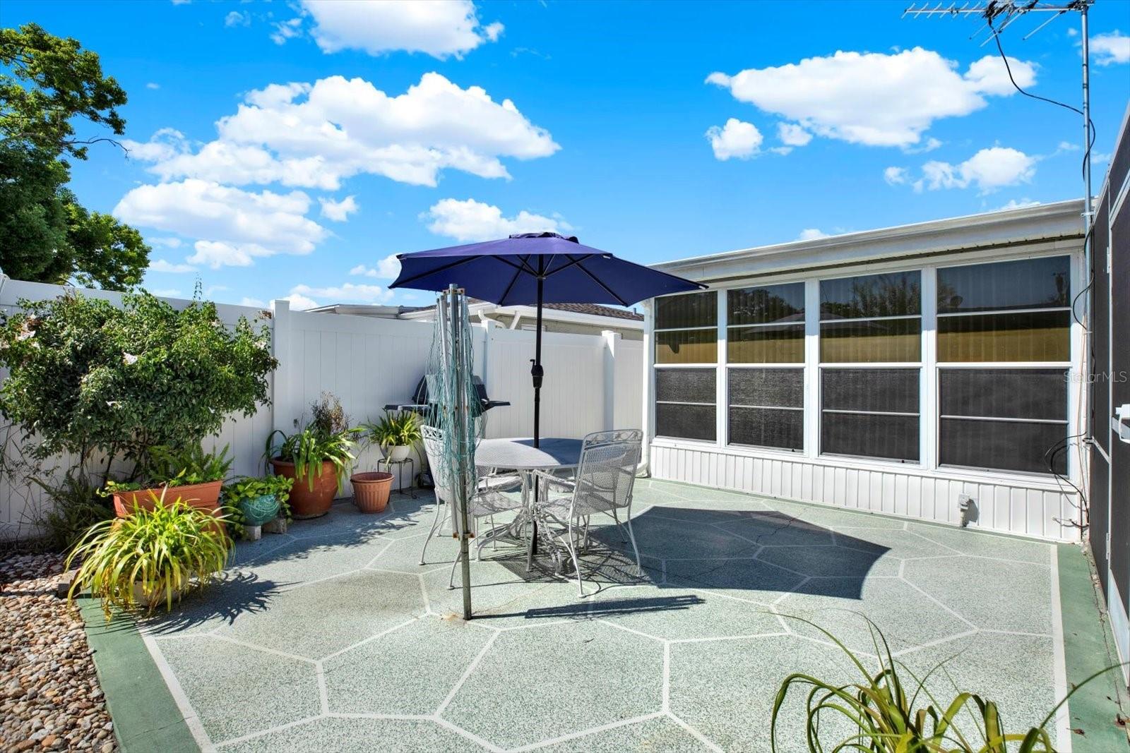 Listing photo id 14 for 9024 Lido Lane