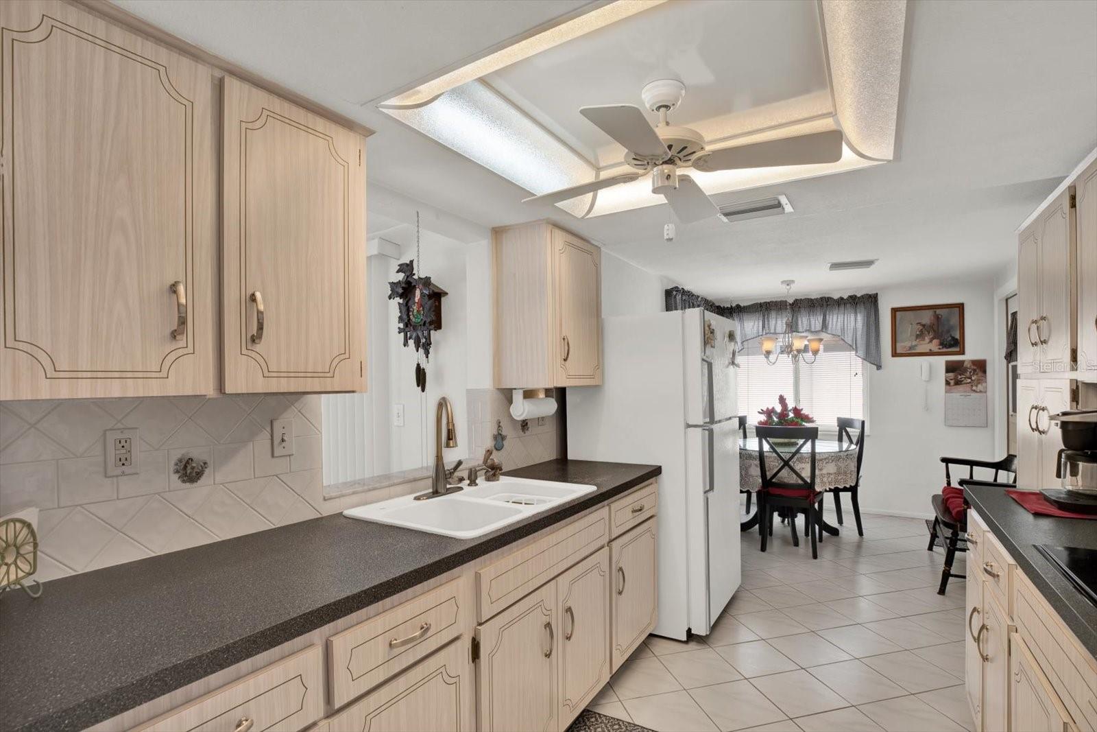 Listing photo id 2 for 9024 Lido Lane