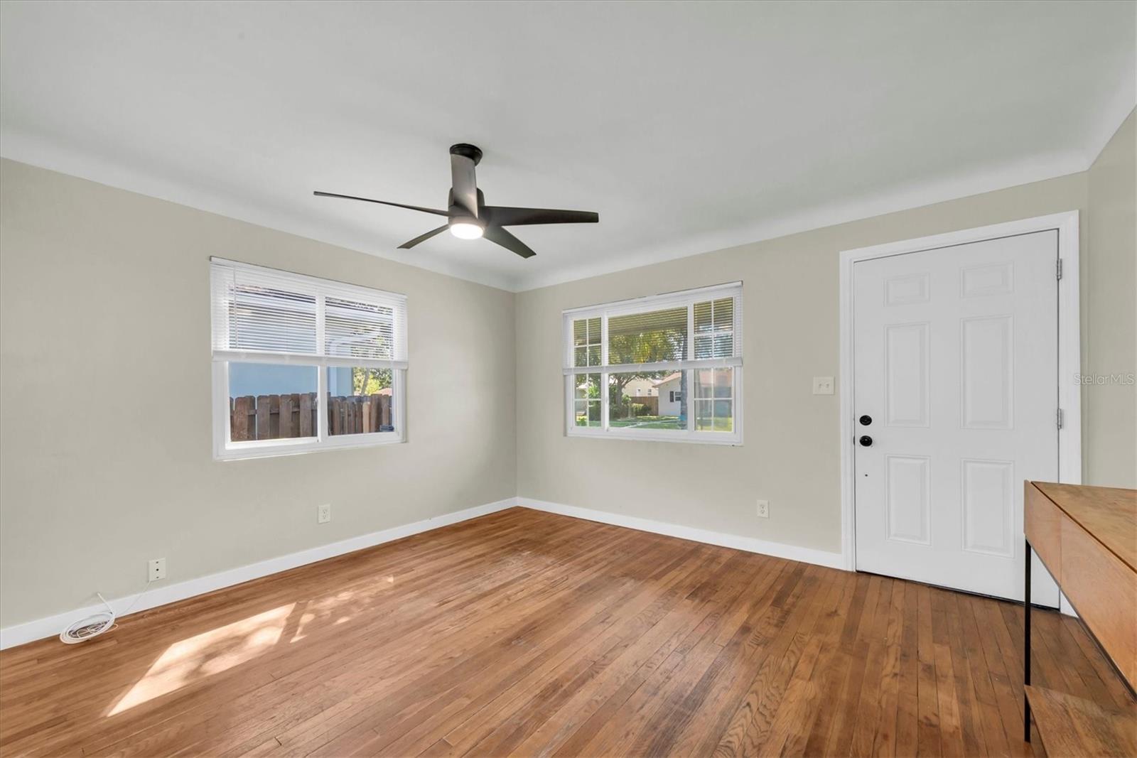 Listing photo id 0 for 1153 55th Avenue N