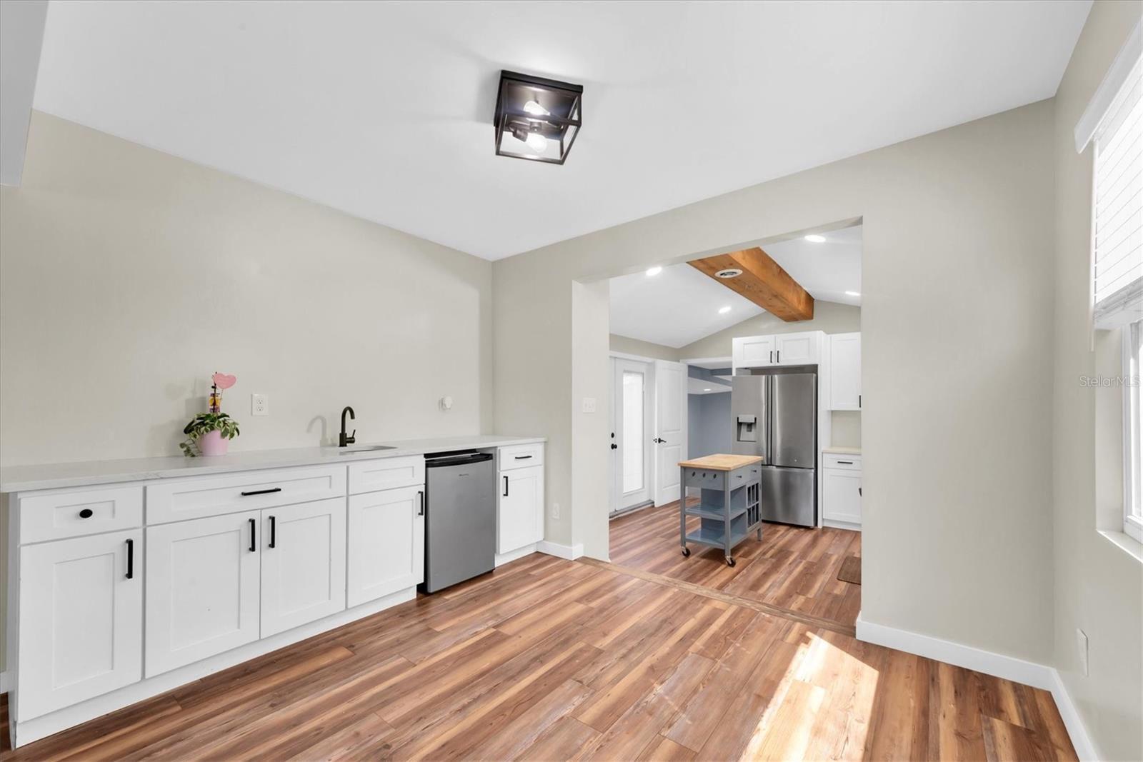 Listing photo id 5 for 1153 55th Avenue N