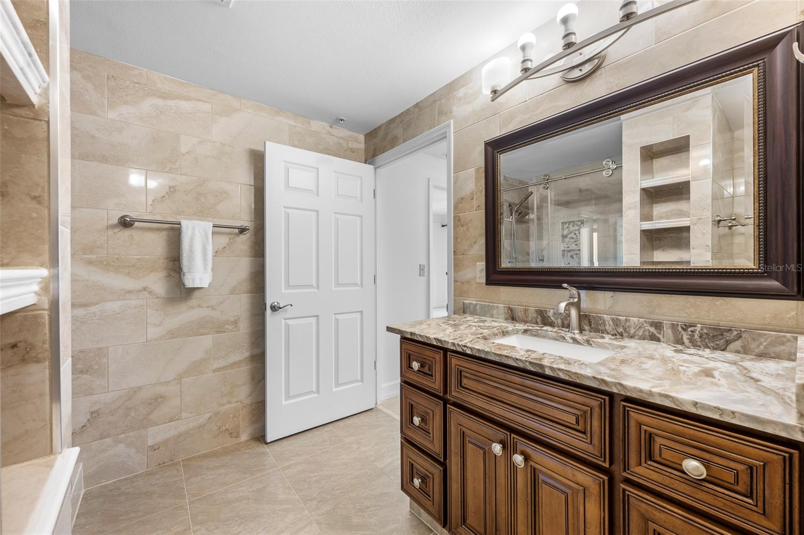 Image 28 of 67 For 345 Bayshore Boulevard 1805