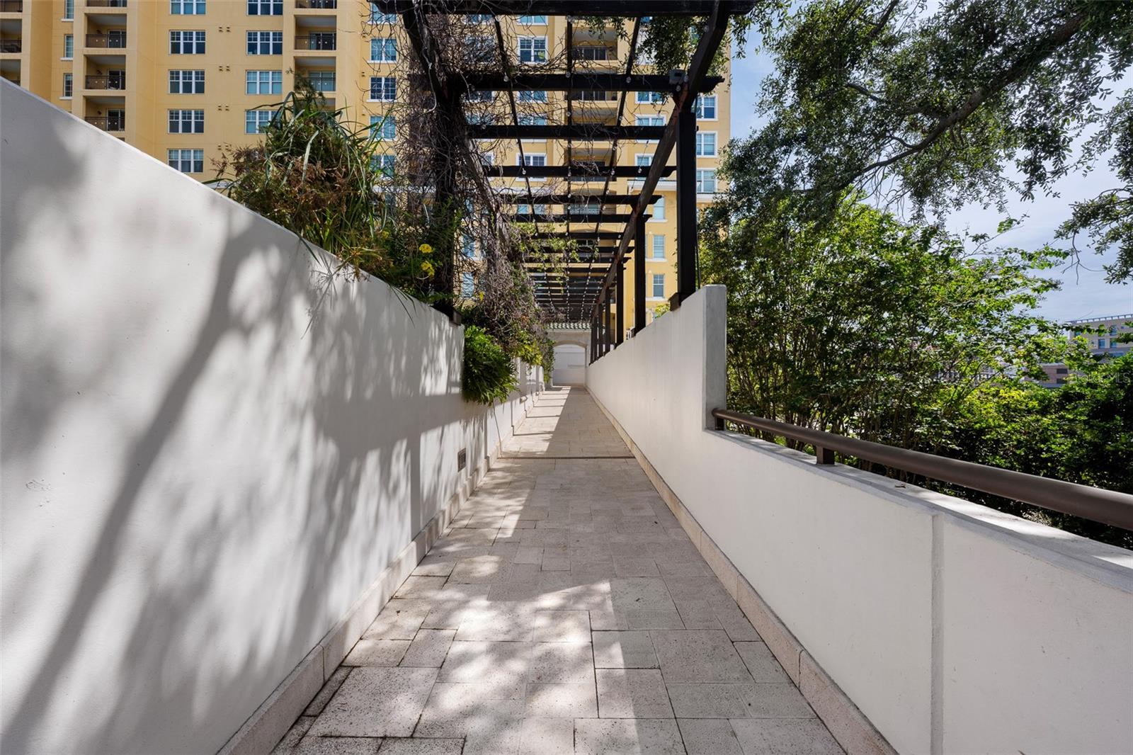 Image 50 of 67 For 345 Bayshore Boulevard 1805