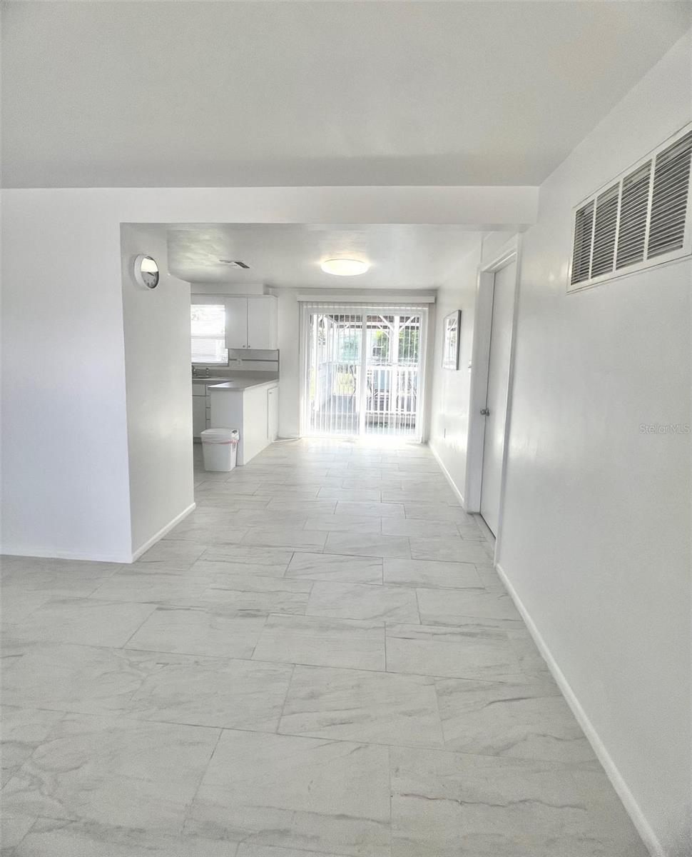 Image 8 of 38 For 4626 Taray Lane