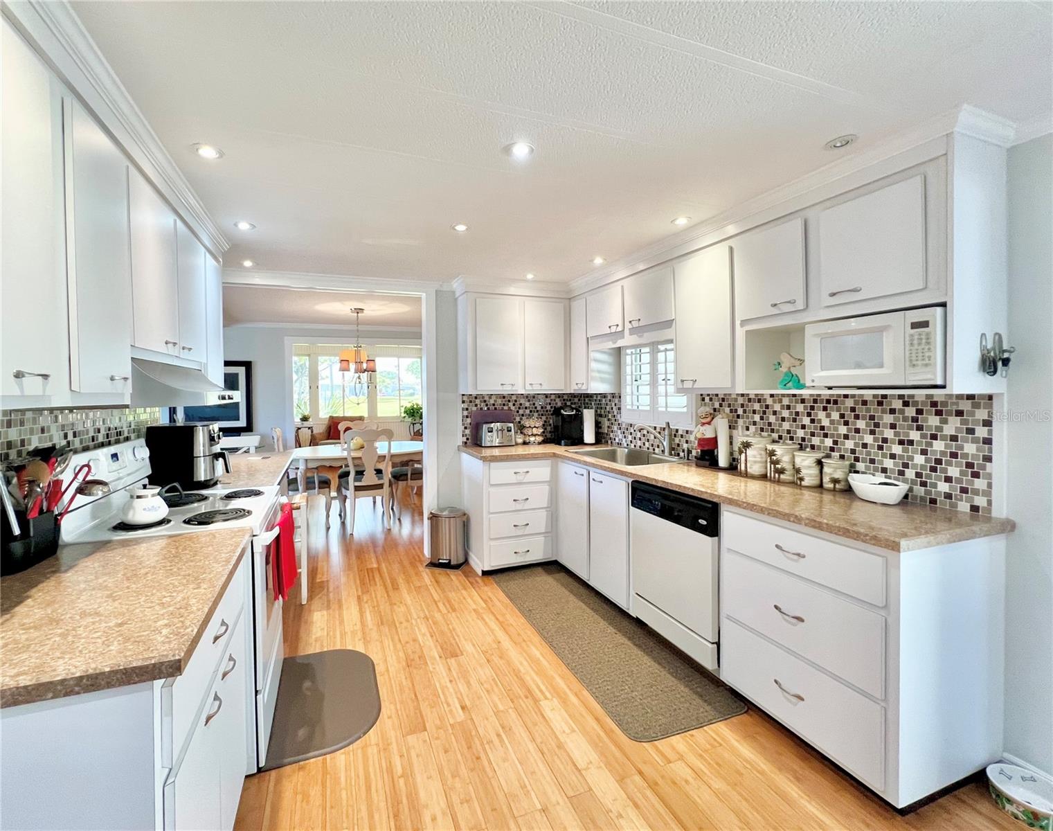Image 9 of 61 For 1100 Belcher Road S 410