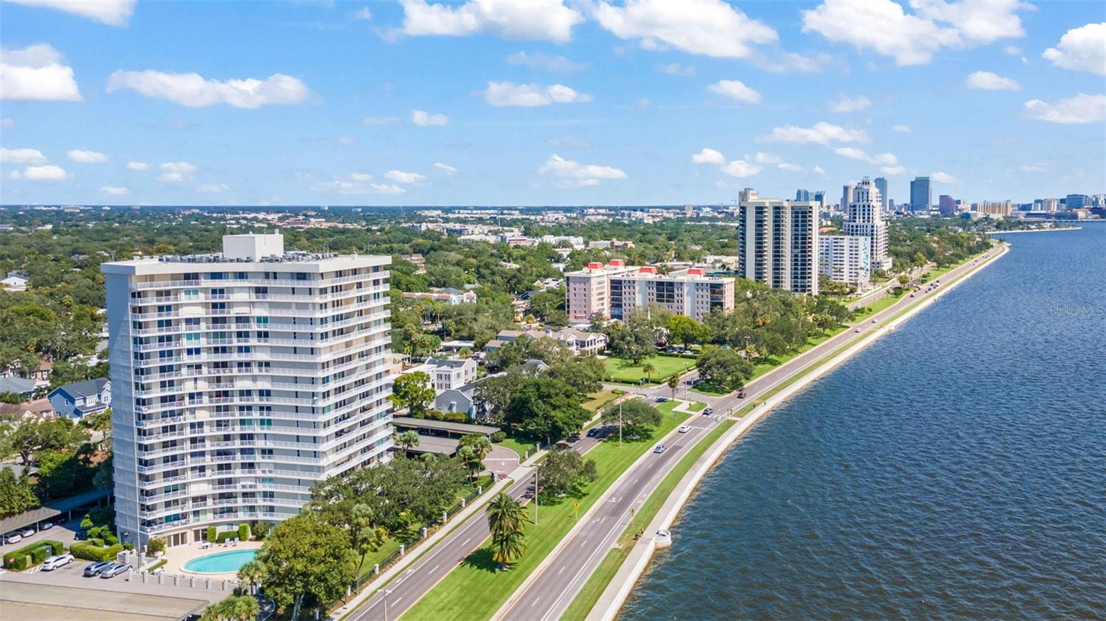 Image 2 of 49 For 2611 Bayshore Boulevard 903
