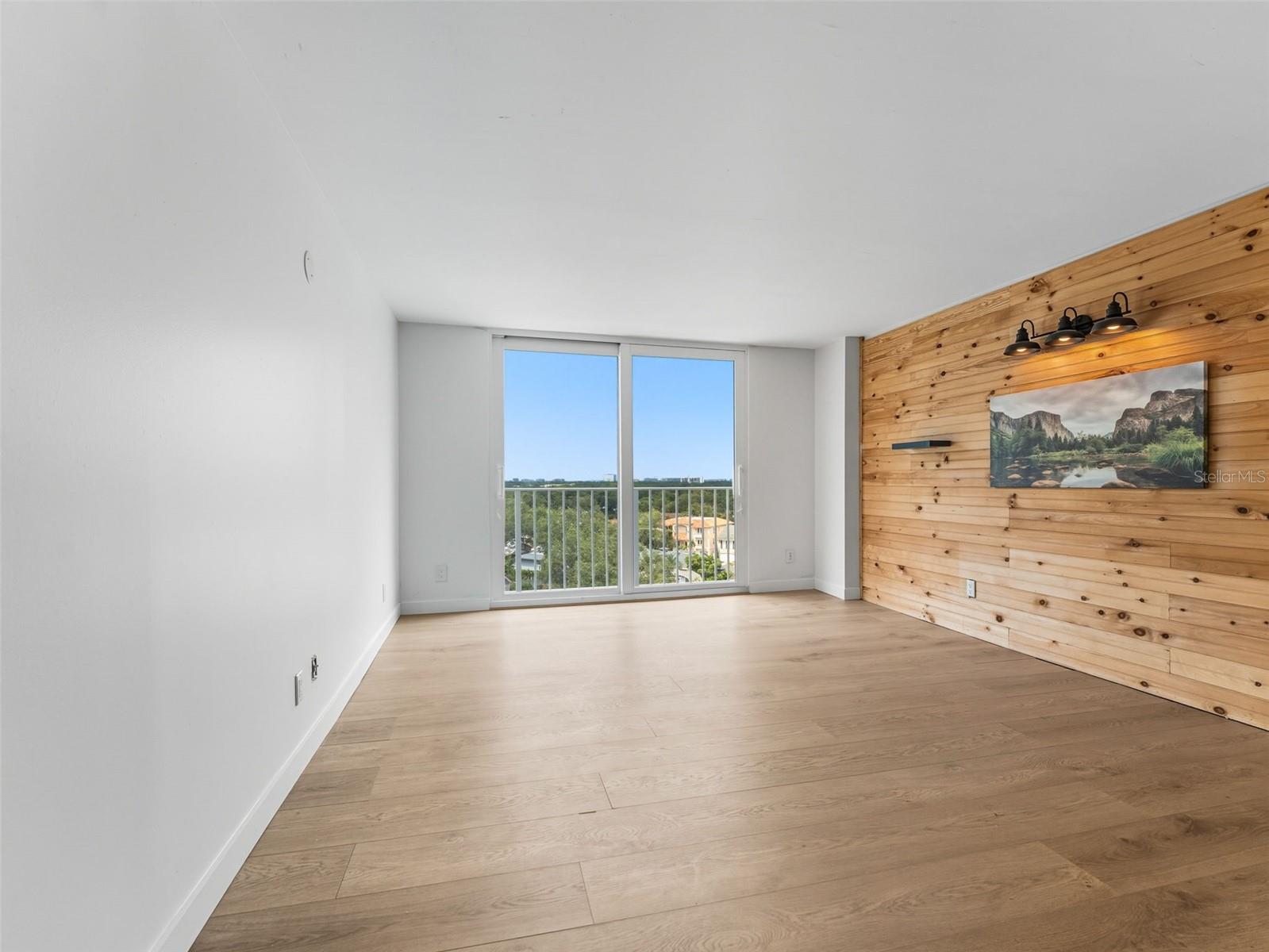 Image 22 of 49 For 2611 Bayshore Boulevard 903