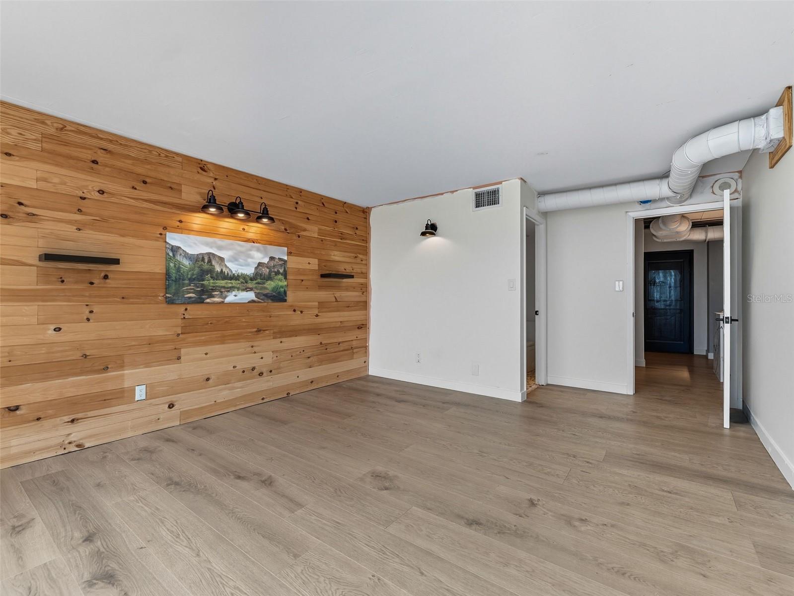 Image 23 of 49 For 2611 Bayshore Boulevard 903