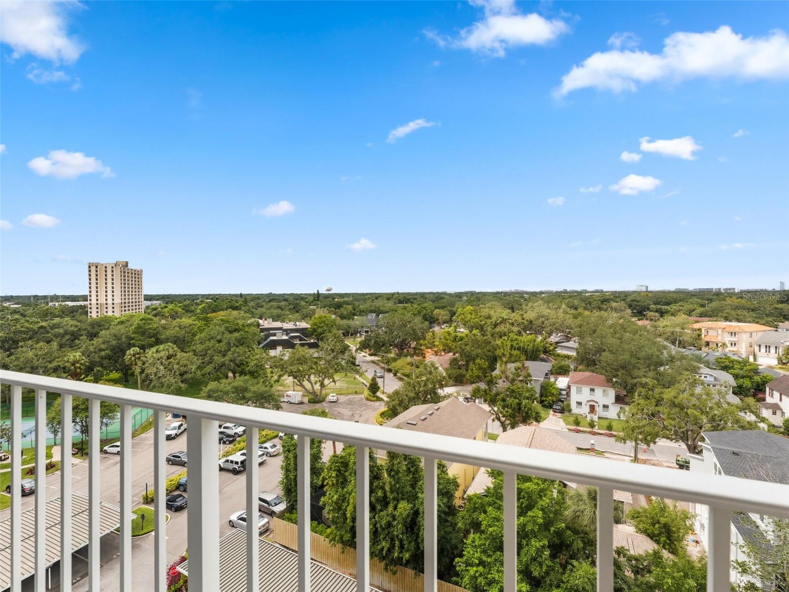Image 30 of 49 For 2611 Bayshore Boulevard 903