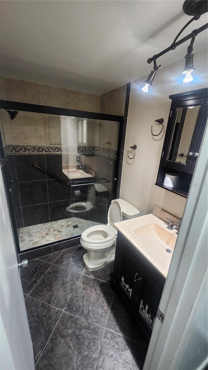 Listing photo id 10 for 9311 River Road