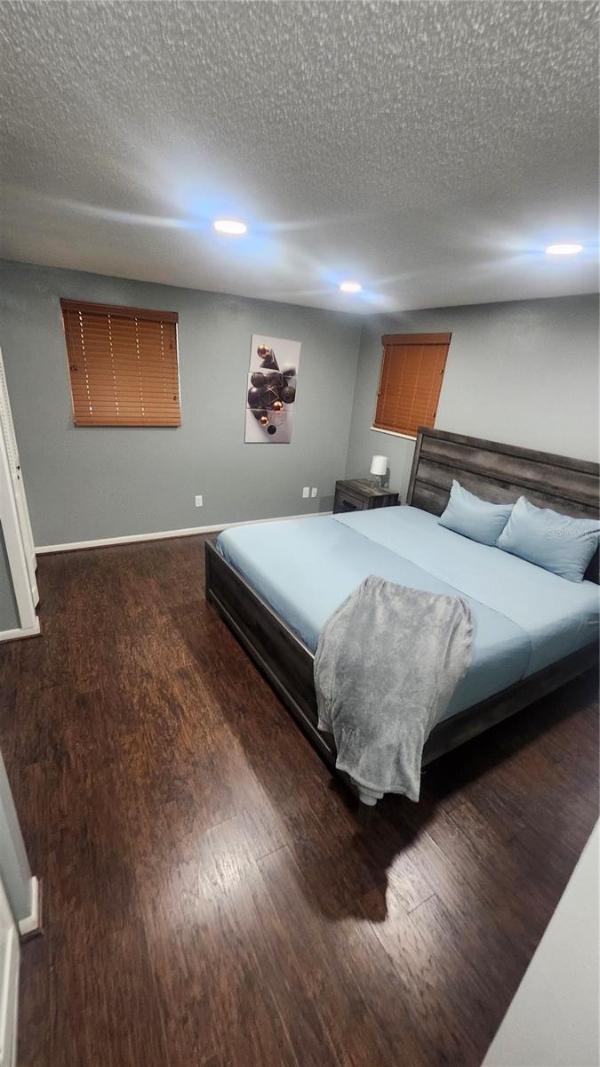 Listing photo id 11 for 9311 River Road