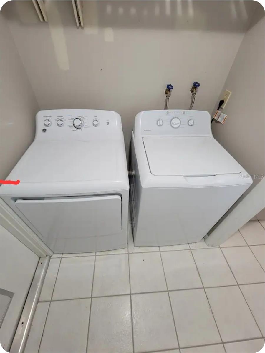 Listing photo id 15 for 9311 River Road