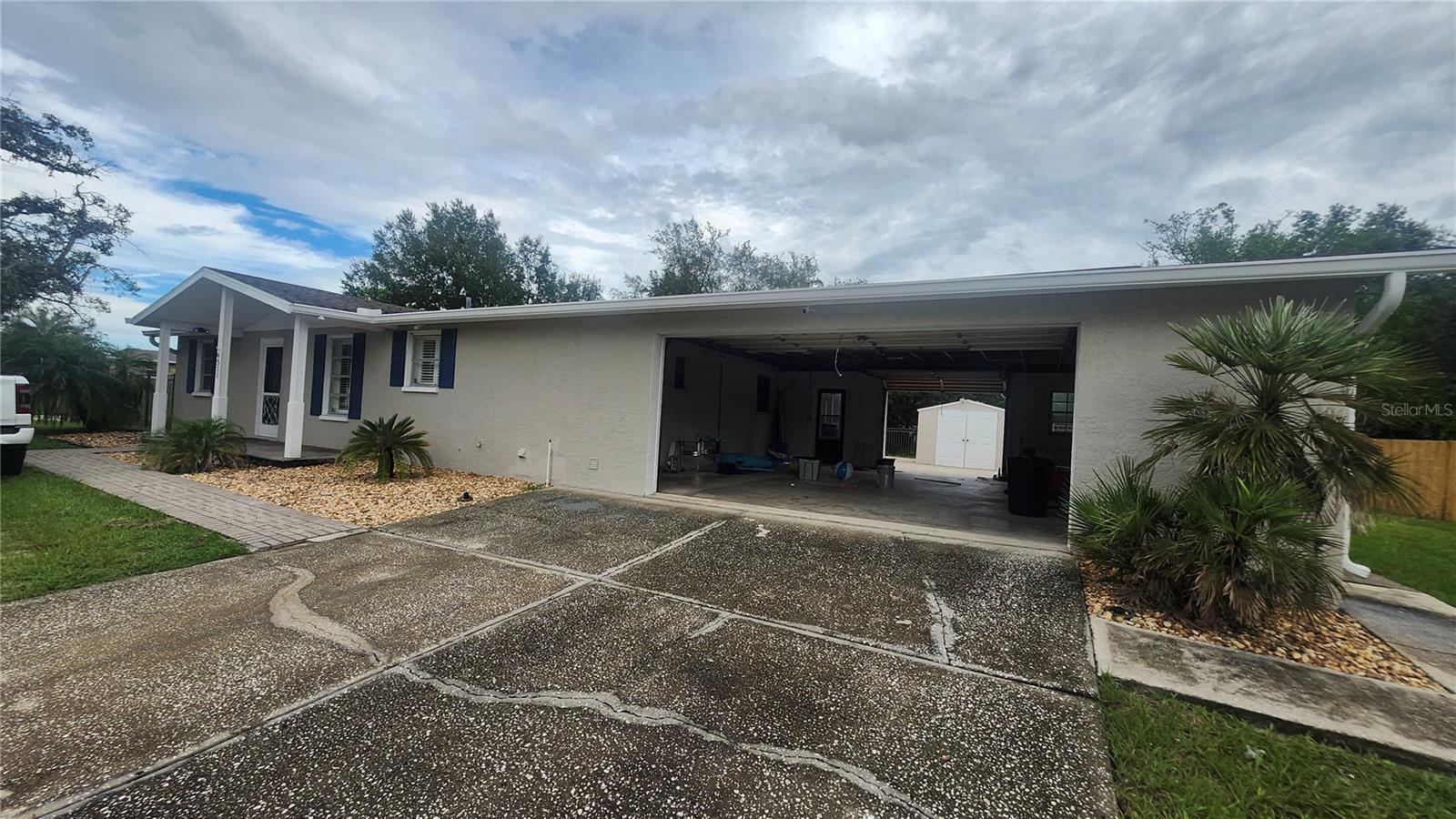 Listing photo id 0 for 9311 River Road