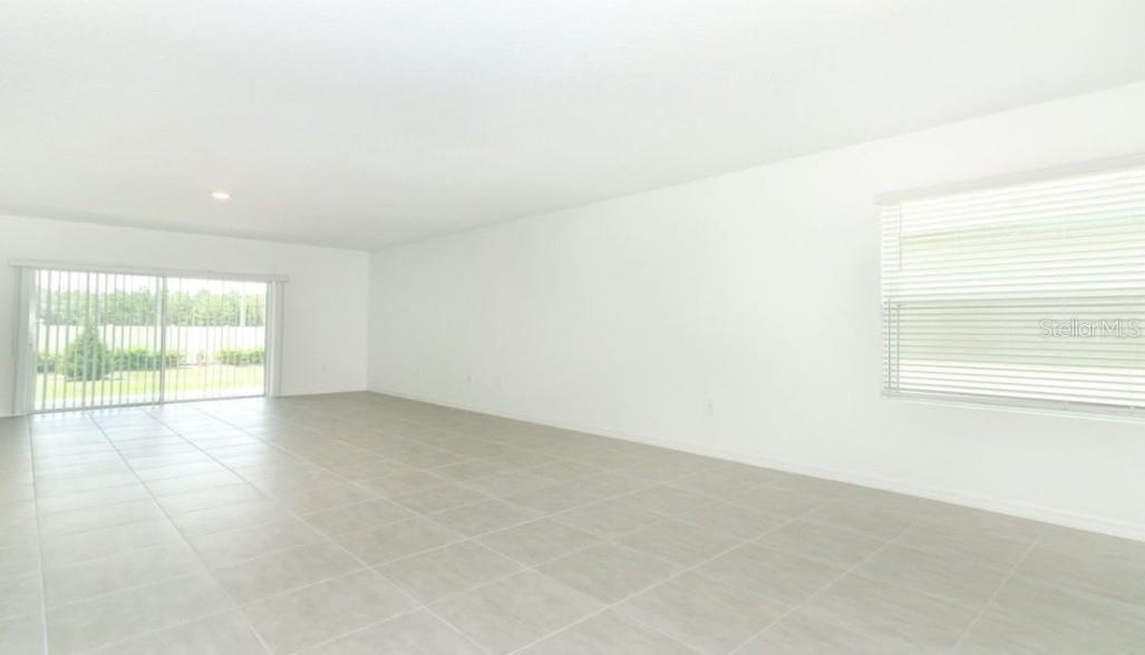 Image 5 of 19 For 2670 Fernleaf Street