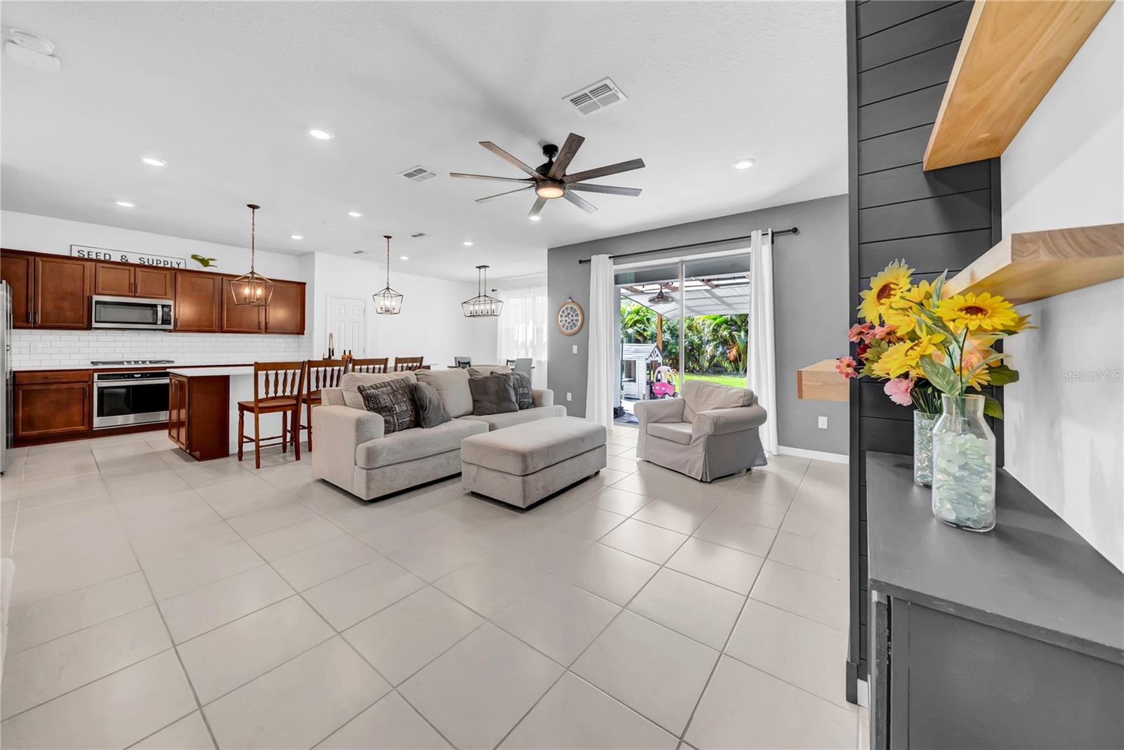 Image 13 of 50 For 18058 Fenders Way