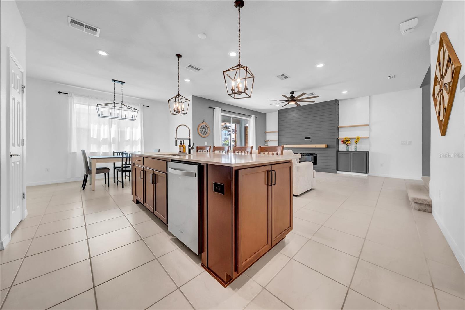 Image 22 of 50 For 18058 Fenders Way