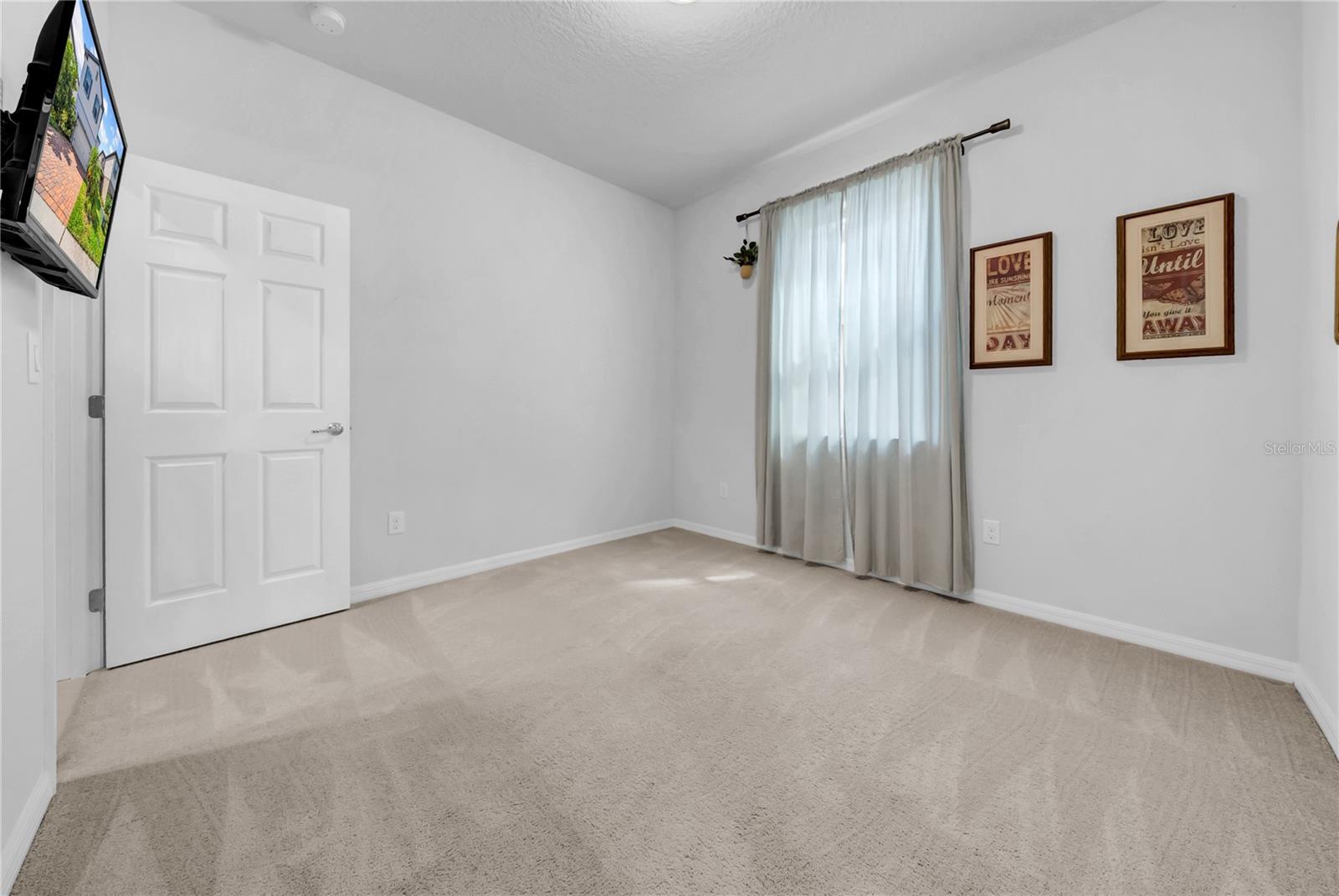 Image 30 of 50 For 18058 Fenders Way