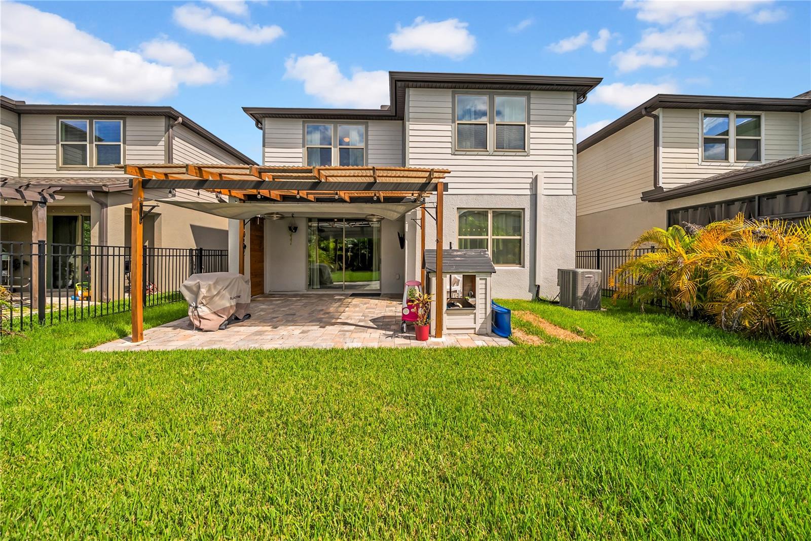 Image 5 of 50 For 18058 Fenders Way